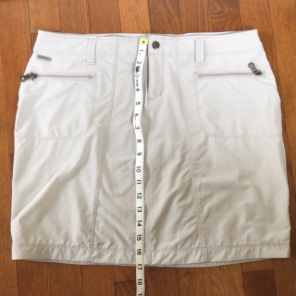 Lole mini sport skirt gray/beige. - Picture 4 of 5